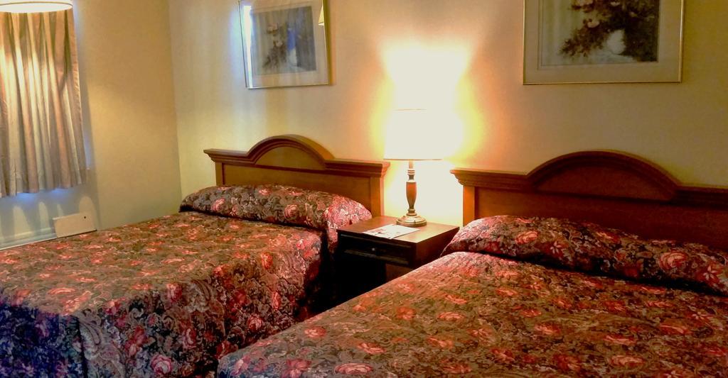 Lake Eufaula Inn & Suites Checotah Екстер'єр фото