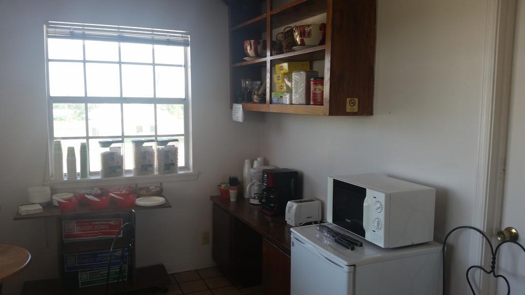 Lake Eufaula Inn & Suites Checotah Екстер'єр фото