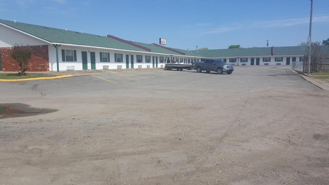Lake Eufaula Inn & Suites Checotah Екстер'єр фото