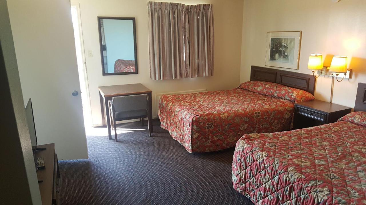 Lake Eufaula Inn & Suites Checotah Екстер'єр фото