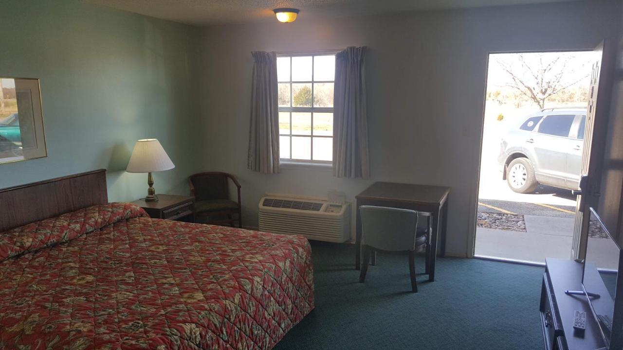 Lake Eufaula Inn & Suites Checotah Екстер'єр фото