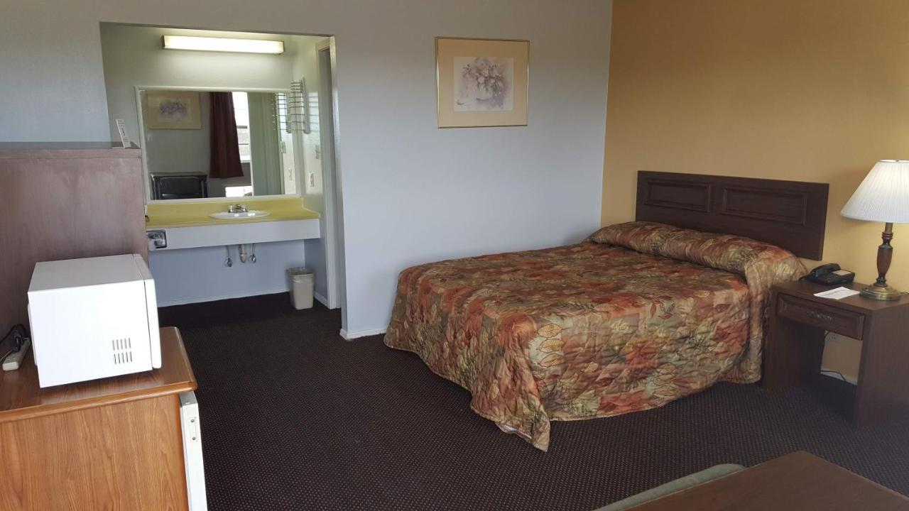 Lake Eufaula Inn & Suites Checotah Екстер'єр фото